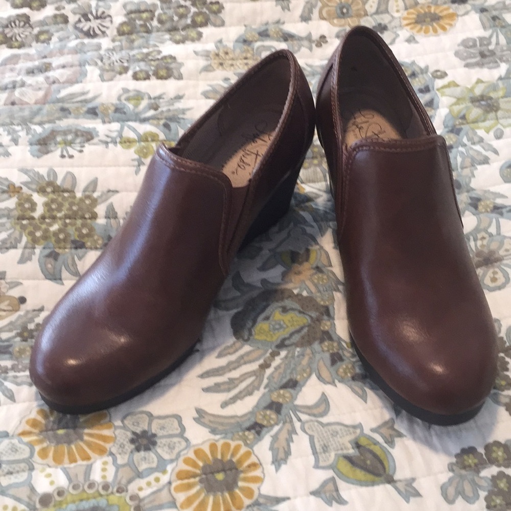 Brown women’s dress shoe